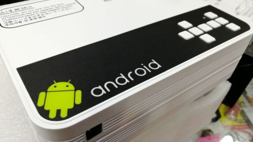 Проектор с поддержкой wi-fi вид сверху Проектор с поддержкой wi-fi вид сверху