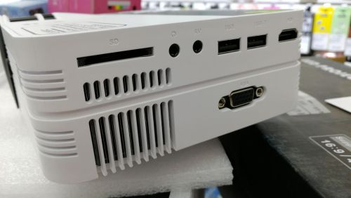 Проектор с поддержкой wi-fi вид сзади Проектор с поддержкой wi-fi вид сзади